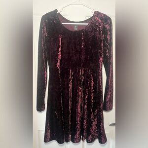 Forever 21 velvet long sleeve dress Plum color size L